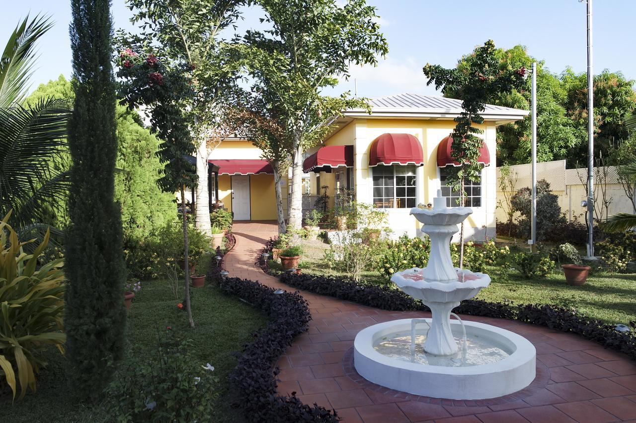 Kiskadee Korner Hotel Port of Spain Buitenkant foto